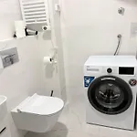 Point 11 & Private Garage דירה פודגוריצה