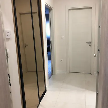 Point 11 & Private Garage