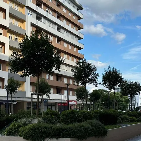 Point 11 & Private Garage Apartment Podgorica