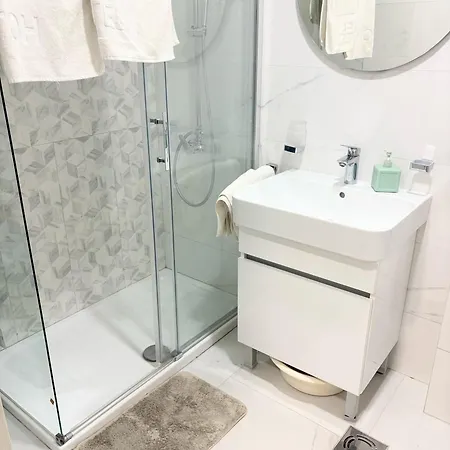 Point 11 Apartment