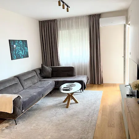 Apartmán Point 11 & Private Garage