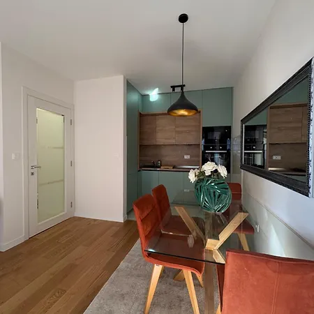 Point 11 & Private Garage Apartmán Podgorica