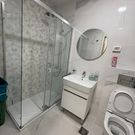 Point 11 Apartment *