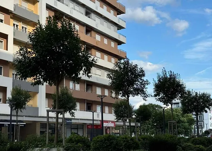 Apartments Central Point 11 & Private Garage דירה פודגוריצה