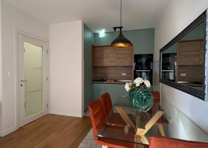 Apartments Central Point 11 & Private Garage דירה פודגוריצה