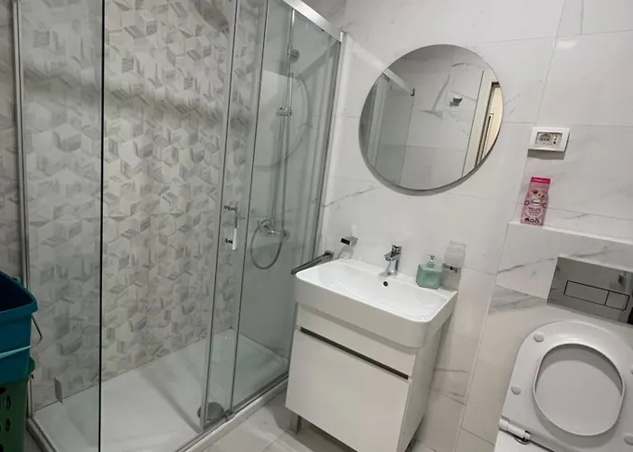 Apartments Central Point 11 & Private Garage דירה *