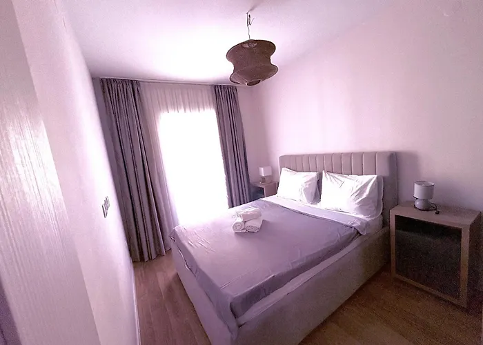 Apartments Central Point 11 & Private Garage פודגוריצה